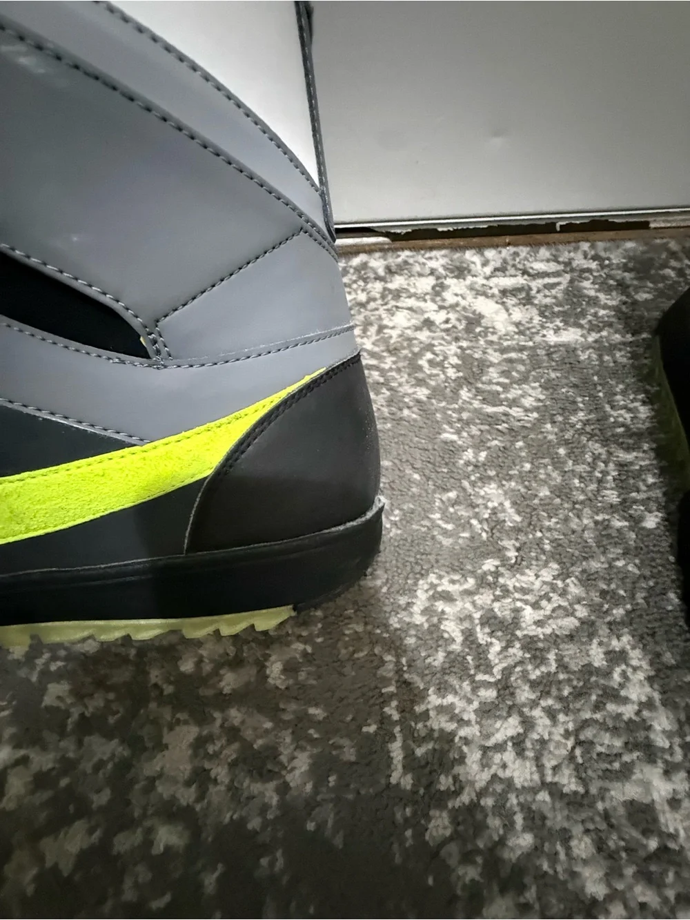 Nike DK Men’s Snowboard Boots - Size 9